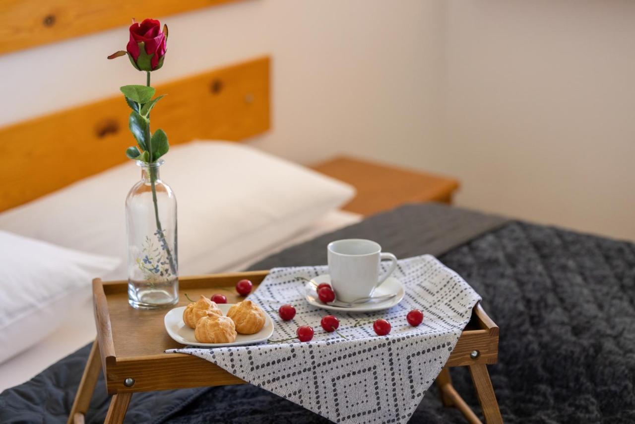 Apartamenty Wisniowy Sad By Noclegi Renters Kolobrzeg Exterior photo